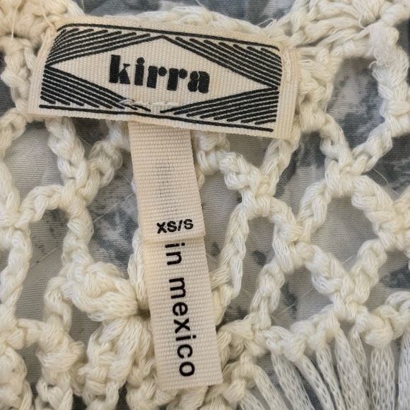 Kirra Cream Asymmetrical Cap Sleeve Blouse - Picture 2 of 7